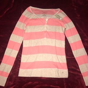 American Eagle long sleeve. Medium. NWT